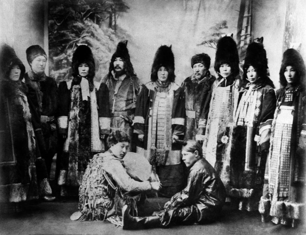Первый спектакль на якутском языке  “Бэрт киһи Бэриэт Бэргэн” (Удалой Бэриэт Бэргэн)